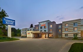 Fairfield Inn & Suites By Marriott Беррі Exterior photo