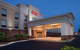 Hampton Inn & Suites Chicago/Сент-Чарлз Exterior photo