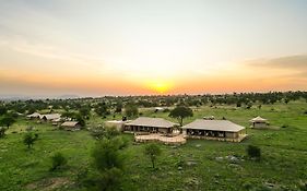 Вілла Serengeti Malaika Luxury Camp Exterior photo