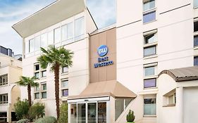 Готель Best Western Voiron Centre Exterior photo