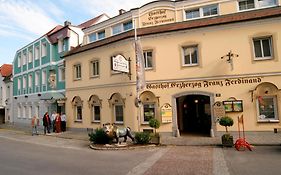 Готель Gasthof Erzherzog Franz Ferdinand Markt Sankt Florian Exterior photo