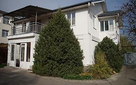 Guest House On Sadovaya Алмати Exterior photo