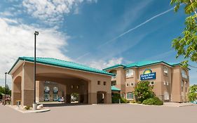 Days Inn & Suites By Wyndham Брендон Exterior photo