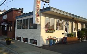 Town & Beach Motel Фалмут Exterior photo