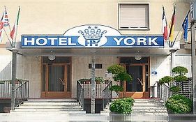 Готель York Чинізелло-Бальсамо Exterior photo