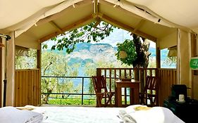 Готель Camping Monja Бренцоне-суль-Гарда Exterior photo