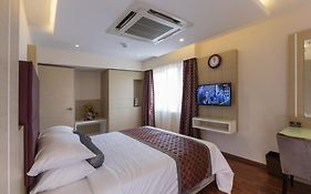 The President Hotel Бенґалуру Room photo