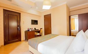 Kmm Hotel Тбілісі Room photo