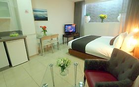 Sea Land Suites Тель-Авів Room photo