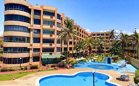 Апартаменти Apartamento En Tucacas Cocotero Mar 2 Con La Playa A Tus Pies Exterior photo