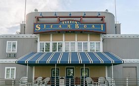 Fulton Steamboat Inn Ронкс Exterior photo