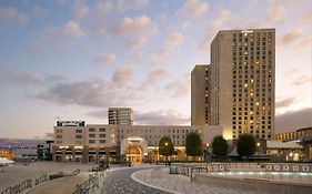 Готель Hilton New Orleans Riverside Exterior photo