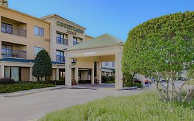 Готель Courtyard By Marriott Monroe Airport Exterior photo