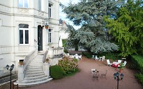 Bed and Breakfast Domaine De L'Oie Rouge Les Rosiers-sur-Loire Exterior photo