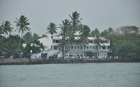 Goviyapana Beach Hotel Аханґама Exterior photo