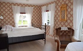 Bed and Breakfast Vaenneberga Gard Bed & Breakfast Седерчепінґ Room photo