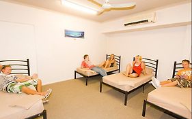 Хостел Global Backpackers Cairns Central Exterior photo