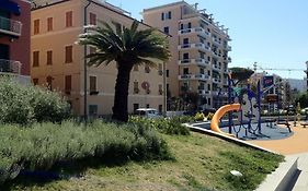 Hotel Giardino Al Mare Сестрі-Леванте Exterior photo