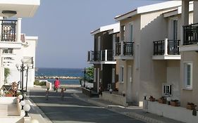 Philippou Beach Villas & Apartments Ларнака Exterior photo