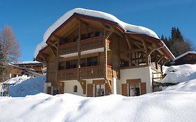 Les Chalets D'Adelphine & Spa Ле-Же Exterior photo