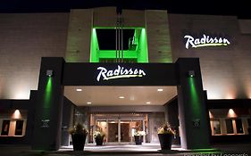 Radisson Hotel Ред-Дір Exterior photo