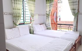 Bed and Breakfast Nha Nghi Sunrise Куїнон Exterior photo