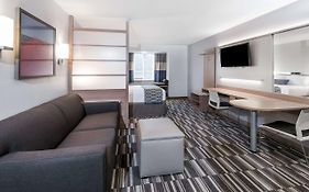 Microtel Inn & Suites By Wyndham - Пенн Ян Exterior photo