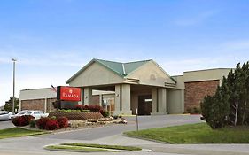 Готель Ramada Topeka West Exterior photo