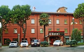 Hotel Molino Rosso Імола Exterior photo