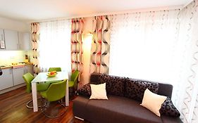 Checkvienna - Apartment Rentals Відень Exterior photo