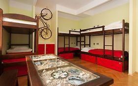 Hostel Helvetia - Private Rooms In City Center And Old Town Варшава Exterior photo