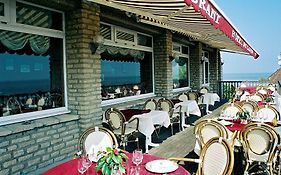 Logis Hotel Du Casino Restaurant Le Mathelia В'єрвіль-сюр-Мер Exterior photo