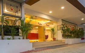 Red Fox By Lemon Tree Hotels, Tiruchirappalli Trichy Exterior photo