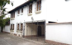 Вілла Bella Casa En Antigua Guatemala Exterior photo