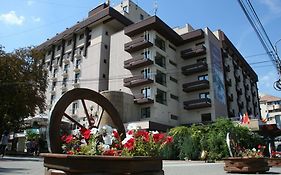Hotel Rapsodia City Center Ботошані Exterior photo