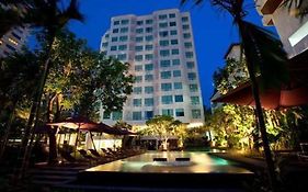 Готель Aspira 12Th Avenue Asoke Sukhumvit Бангкок Exterior photo