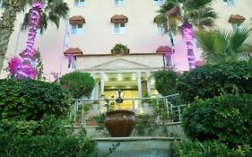 Amra Palace International Hotel Ваді-Муса Exterior photo