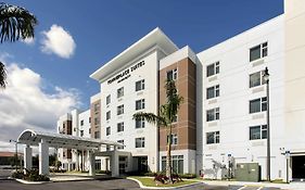 Towneplace Suites By Marriott Miami Гомстед Exterior photo