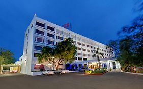 Srm Hotel Trichy Tiruchirappalli Exterior photo