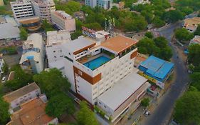 Hotel Blossoms Tiruchirappalli Exterior photo