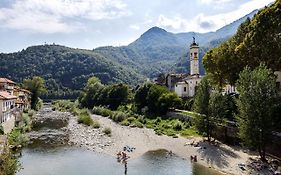 Готель Al Vicolo Del Gallo Варалло Exterior photo