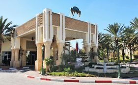 Готель Ras El Ain Таузар Exterior photo