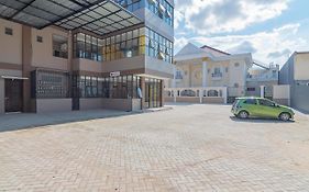 Готель Reddoorz Plus Near Taman Budaya Самарінда Exterior photo