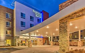 Fairfield Inn & Suites By Marriott St. Louis Westport Меріленд-Гайтс Exterior photo