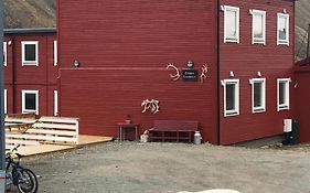 Готель Haugen Pensjonat Svalbard Лонг'їр Exterior photo