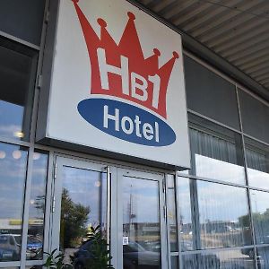 Hb1 Budget Hotel - Contactless Check In Вінер-Нойдорф Exterior photo