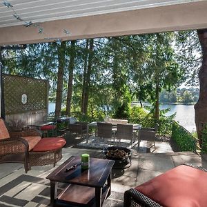 Willow Suite - Lakeside Retreat Вікторія Exterior photo