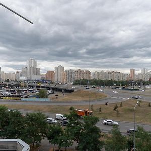 Апартаменти Комфортная квартира на метро Осокорки Київ Exterior photo