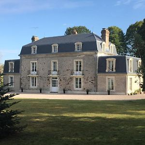 Bed and Breakfast Le Manoir Du Ribardon Neuvy-au-Houlme Exterior photo