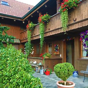 Bed and Breakfast Bnb Deheimelig Huttwil Exterior photo